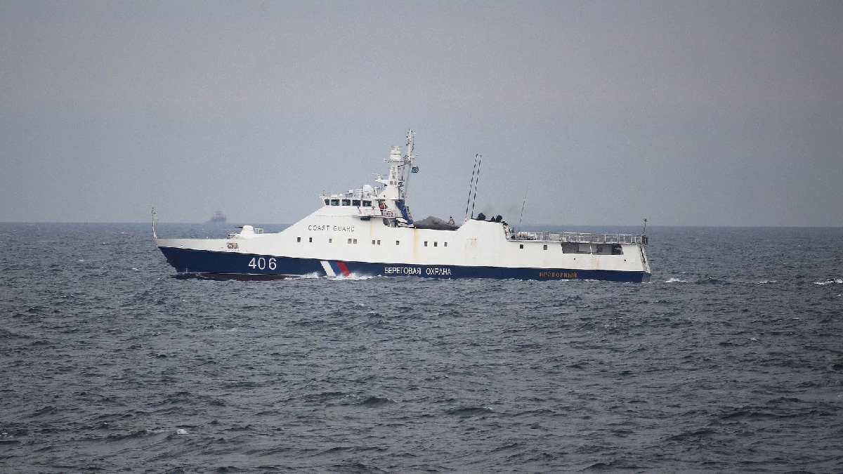 У Чорному морі російські кораблі провокували український флагман Морської охорони і американський корабель Берегової охорони